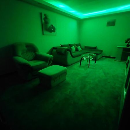 Maxx Lake Apart Bacău Esterno foto