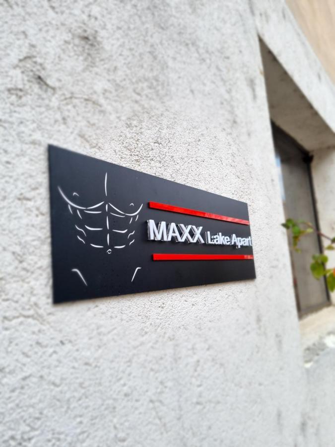 Maxx Lake Apart Bacău Esterno foto