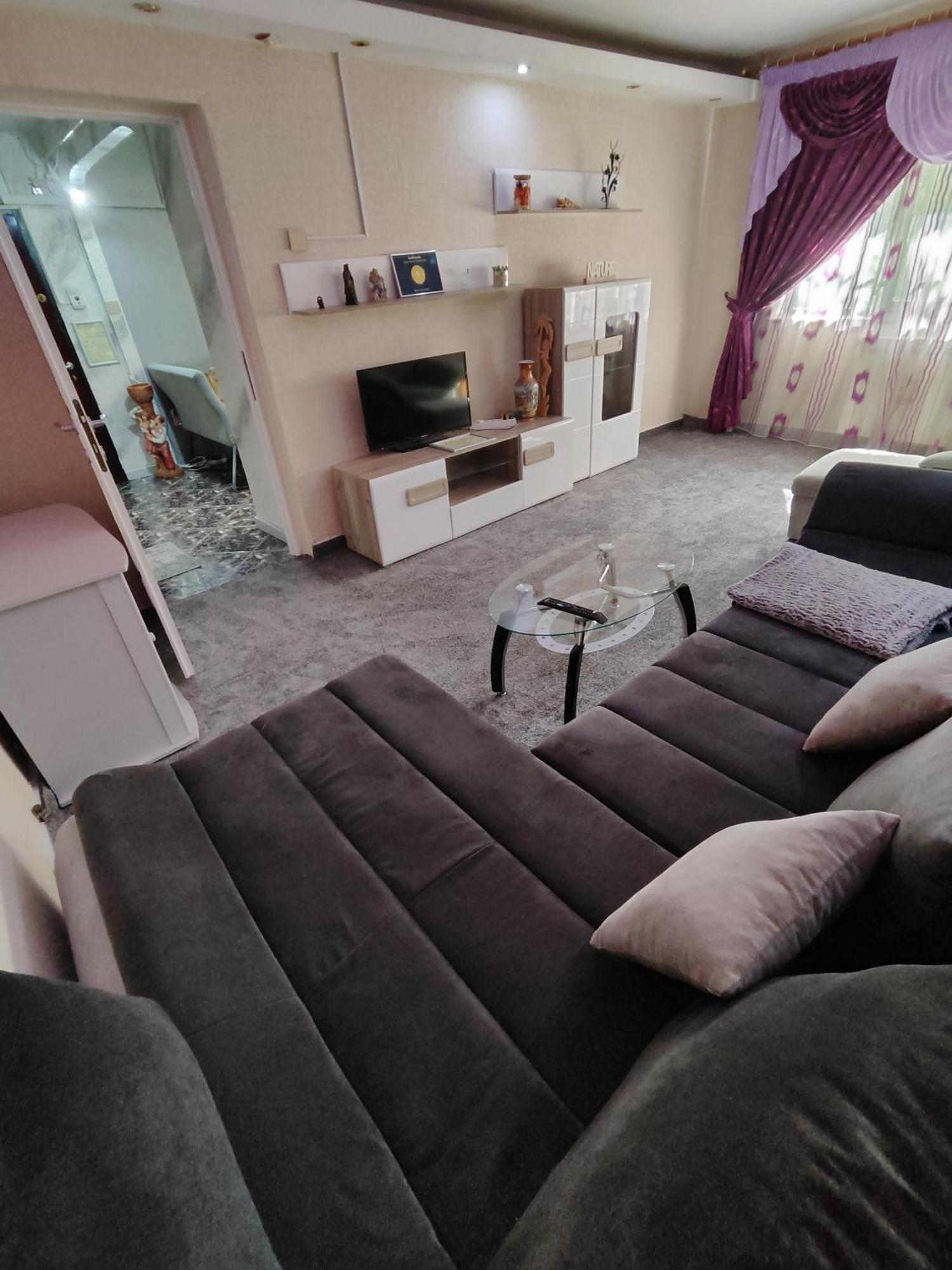 Maxx Lake Apart Bacău Esterno foto